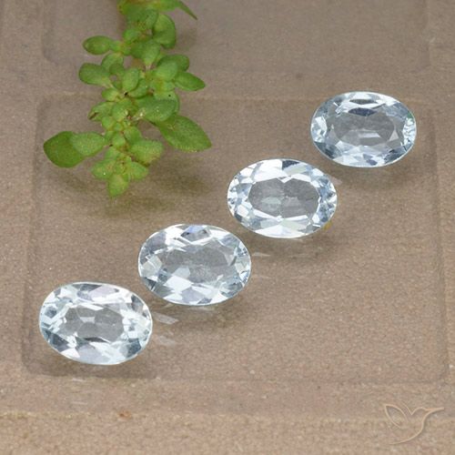 3.69ctw Naturel Bleu ciel Topaze, ovale, VVS-VS