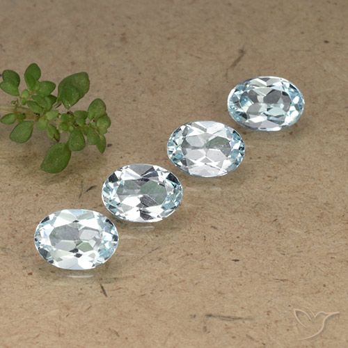 4.03ctw Naturel Bleu ciel Topaze, ovale, VVS-VS