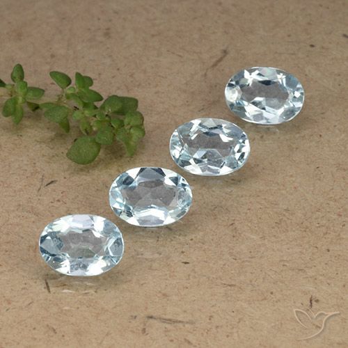 3.98ctw Naturel Bleu ciel Topaze, ovale, VVS-VS