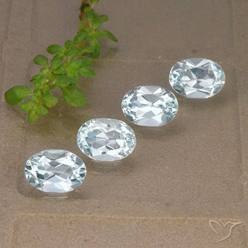 4.12ctw Naturel Bleu ciel Topaze, ovale, VVS-VS