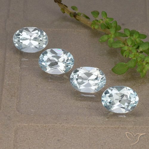 4.38ctw Naturel Bleu ciel Topaze, ovale, VVS-VS