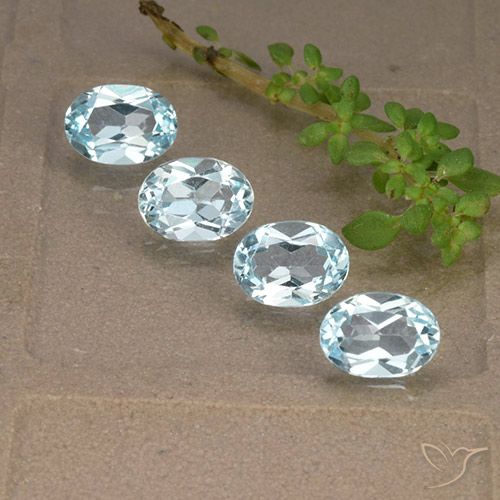 3.63ctw Naturel Bleu ciel Topaze, ovale, VVS-VS