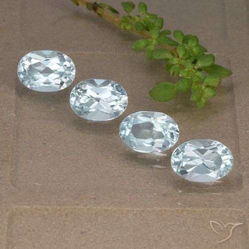 4.10ctw Naturel Bleu ciel Topaze, ovale, VVS-VS