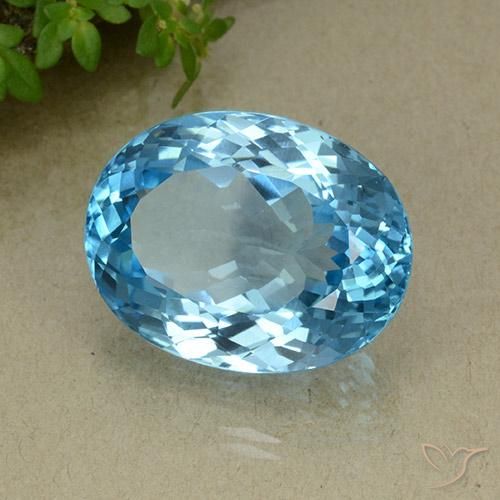 Topaze Bleu Suisse naturelle ovale, 35.73 ct, VVS