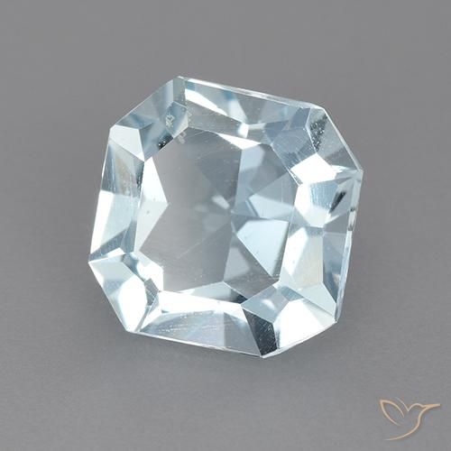 Topaze Bleu ciel naturelle Octogone / coupe Émeraude, 2.38 ct, VVS-VS