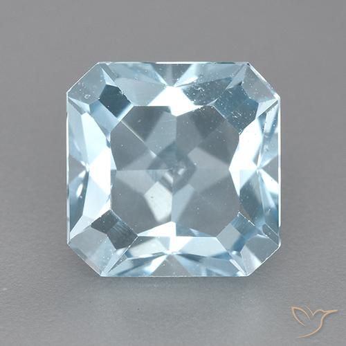 3.29ct Naturel Bleu ciel Topaze, Taille émeraude, VVS-VS