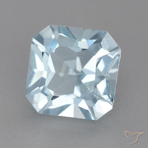 Topaze Bleu ciel naturelle Octogone / coupe Émeraude, 2.93 ct, VVS-VS
