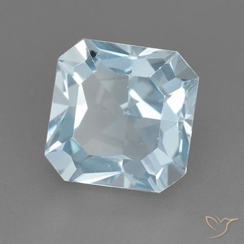 Topaze Bleu ciel naturelle Octogone / coupe Émeraude, 3.25 ct, VVS