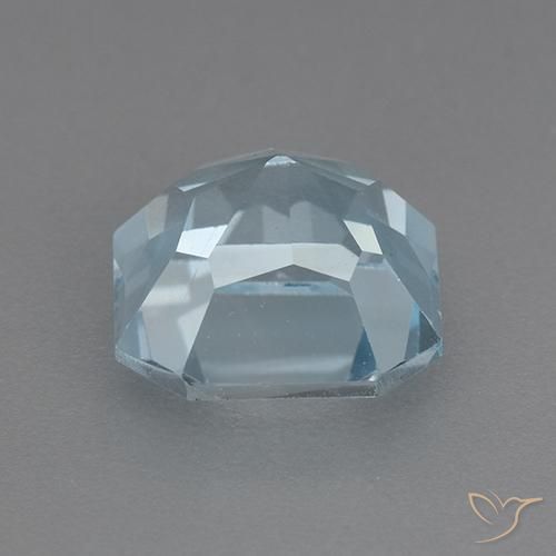 Topaze Bleu ciel naturelle Taille émeraude, 3.13 ct, VVS