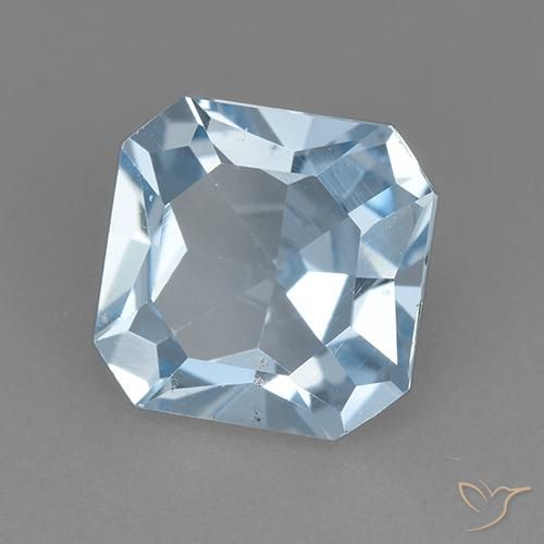 Topaze Bleu ciel naturelle Octogone / coupe Émeraude, 2.73 ct, VVS
