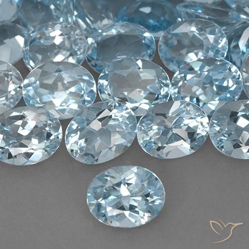 Topaze Bleu ciel naturelle ovale, 2.31 ct, VVS-VS