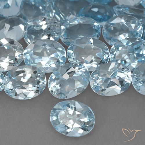 Topaze Bleu ciel naturelle ovale, 2.31 ct, VVS-VS