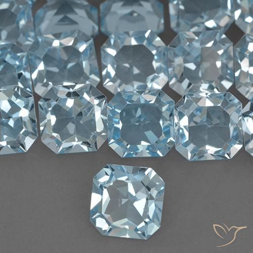 Topaze Bleu ciel naturelle Octogone / coupe Émeraude, 4.21 ct, VVS-VS