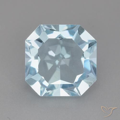 3.94ct Naturel Bleu ciel Topaze, Taille émeraude, VVS-VS