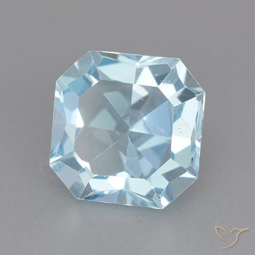 Topaze Bleu ciel naturelle Octogone / coupe Émeraude, 4.13 ct, VVS