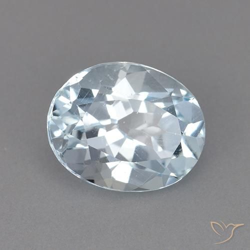 Topaze Bleu ciel naturelle ovale, 2.40 ct, VVS-VS