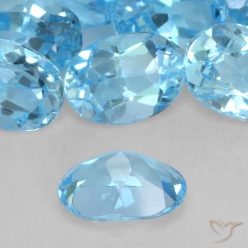 Topaze Bleu Suisse naturelle ovale, 0.99 ct, VVS-VS