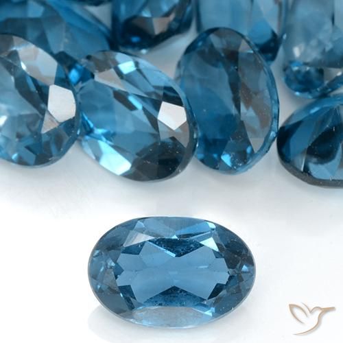 0.91ct Naturel Bleu Londres Topaze, ovale, VVS-VS