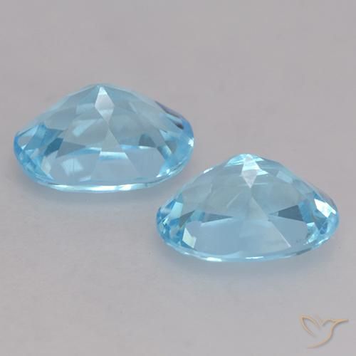 Shop natural 2.30ct Bleu Suisse Topaze gems, ovale, from Brésil at GemSelect. In stock, global shipping!