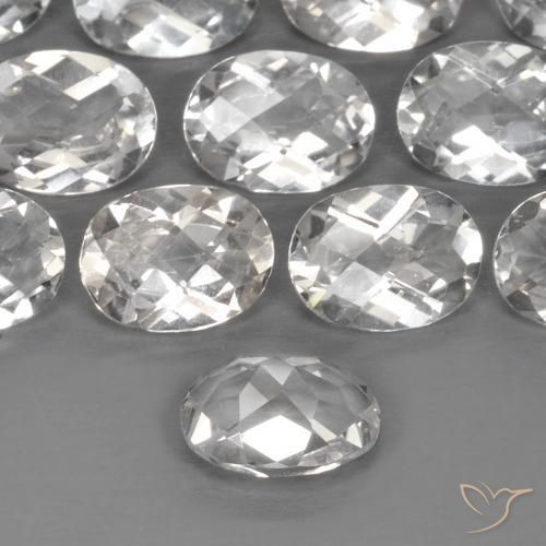 Topaze Blanc chaud naturelle ovale, 1.45 ct, VVS-VS