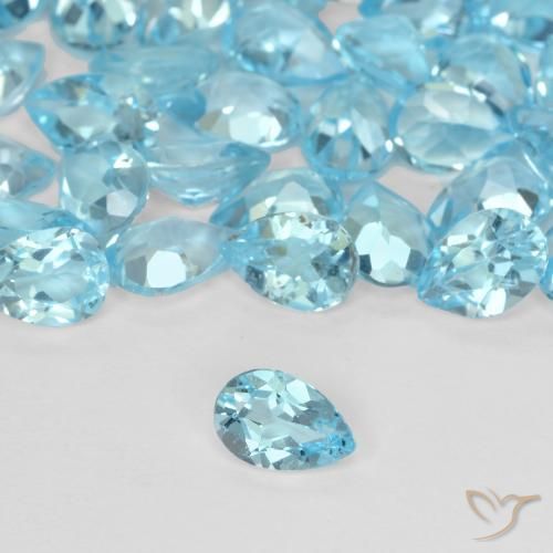Topaze Bleu Suisse naturelle En forme de poire, 0.55 ct, VVS-VS