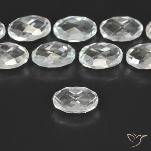 Topaze Blanc chaud naturelle ovale, 0.68 ct, VVS