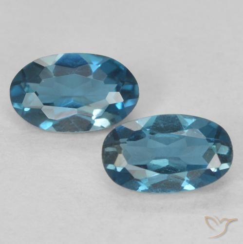 0.63ctw Naturel Bleu Londres Topaze, ovale, VVS