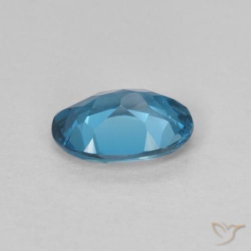 Topaze Bleu Londres naturelle ovale, 0.75 ct, VVS-VS