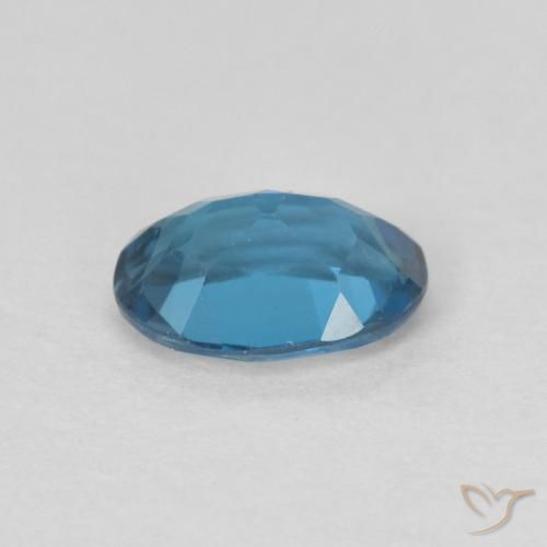 Topaze Bleu Londres naturelle ovale, 0.82 ct, VVS