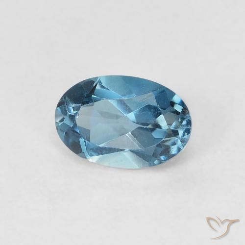 Topaze Bleu Londres naturelle ovale, 0.66 ct, VVS