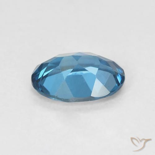 Topaze Bleu Londres naturelle ovale, 0.80 ct, VVS-VS