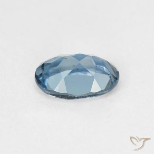 Topaze Bleu Londres naturelle ovale, 0.97 ct, VVS-VS