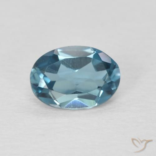Topaze Bleu Londres naturelle ovale, 0.90 ct, VVS