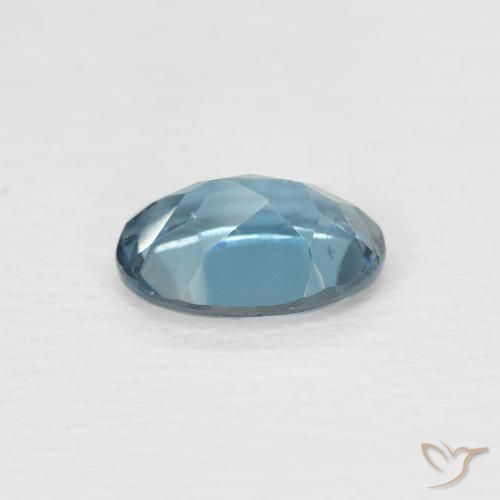 Topaze Bleu Londres naturelle ovale, 0.87 ct, VVS-VS