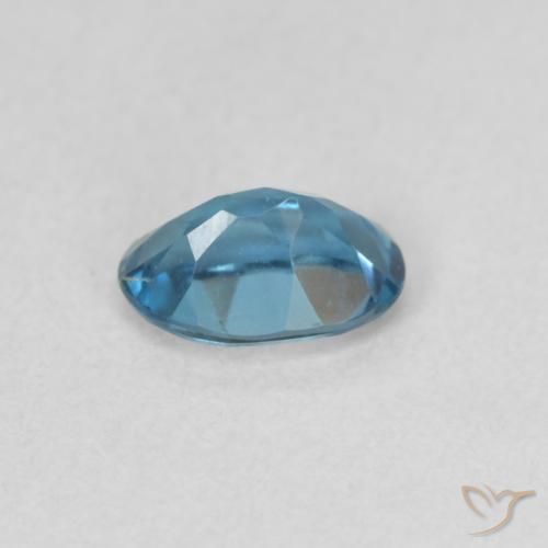 Topaze Bleu Londres naturelle ovale, 0.56 ct, VVS