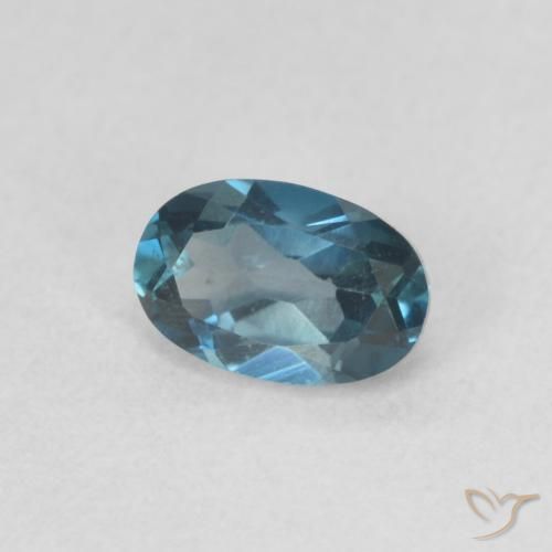 Topaze Bleu Londres naturelle ovale, 0.67 ct, VVS
