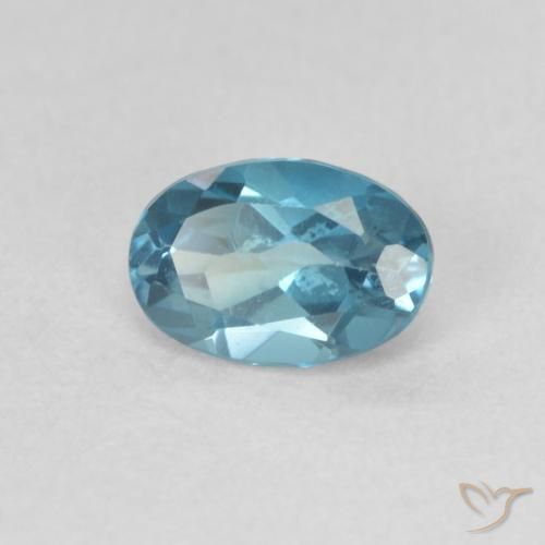 Topaze Bleu Londres naturelle ovale, 0.68 ct, VVS