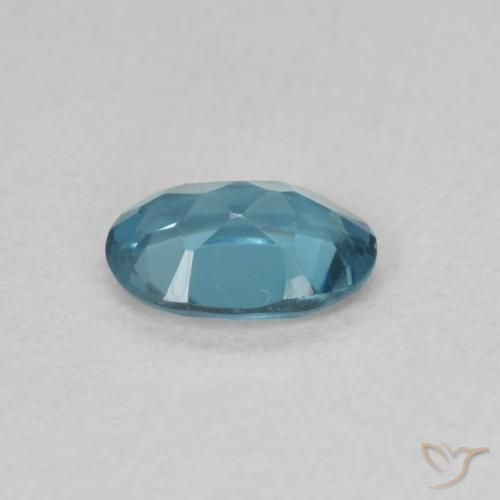Topaze Bleu Londres naturelle ovale, 0.51 ct, VVS