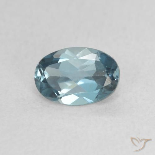 Topaze Bleu Londres naturelle ovale, 0.72 ct, VVS-VS