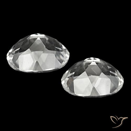 Shop natural 11.84ct Blanc Topaze gems, Coupe ovale, from Brésil at GemSelect. In stock, global shipping!