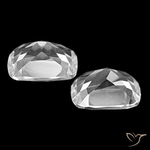 Shop natural 12.10ct Blanc Topaze gems, Coupe coussin, from Brésil at GemSelect. In stock, global shipping!