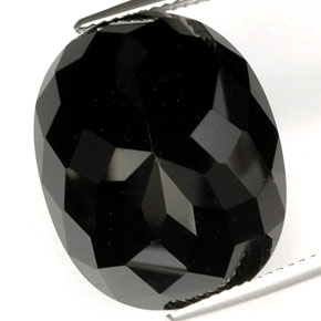 Tourmaline noir naturelle coupe ovale, 32,40 ct, VVS
