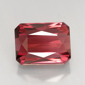 Tourmaline rouge naturelle taille émeraude, 5,01 ct, VVS