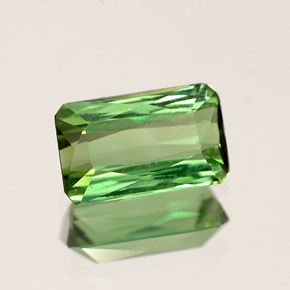 Tourmaline vert naturelle taille émeraude, 0,93 ct, VS