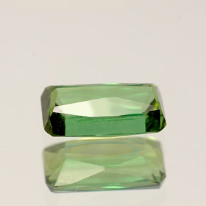 Tourmaline vert naturelle taille émeraude, 0,93 ct, VS