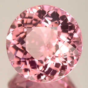 Tourmaline rose naturelle coupe roude, 2,02 ct, VS