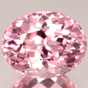 Tourmaline rose naturelle coupe ovale, 2,55 ct, IF