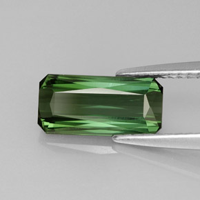 Tourmaline vert naturelle taille émeraude, 1,60 ct, VVS