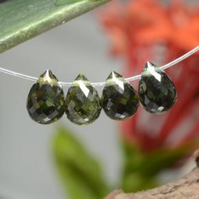 Achetez naturel ct vert tourmaline gems, briolette, en provenance mozambique chez gemselect. en stock, livraison internationale!