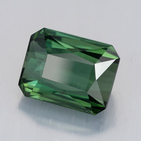 Tourmaline vert naturelle taille émeraude, 2,08 ct, VVS